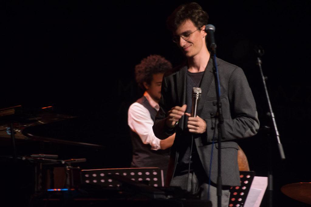 Erik Leuthäuser (вокал) и Felix Römer (фортепиано)