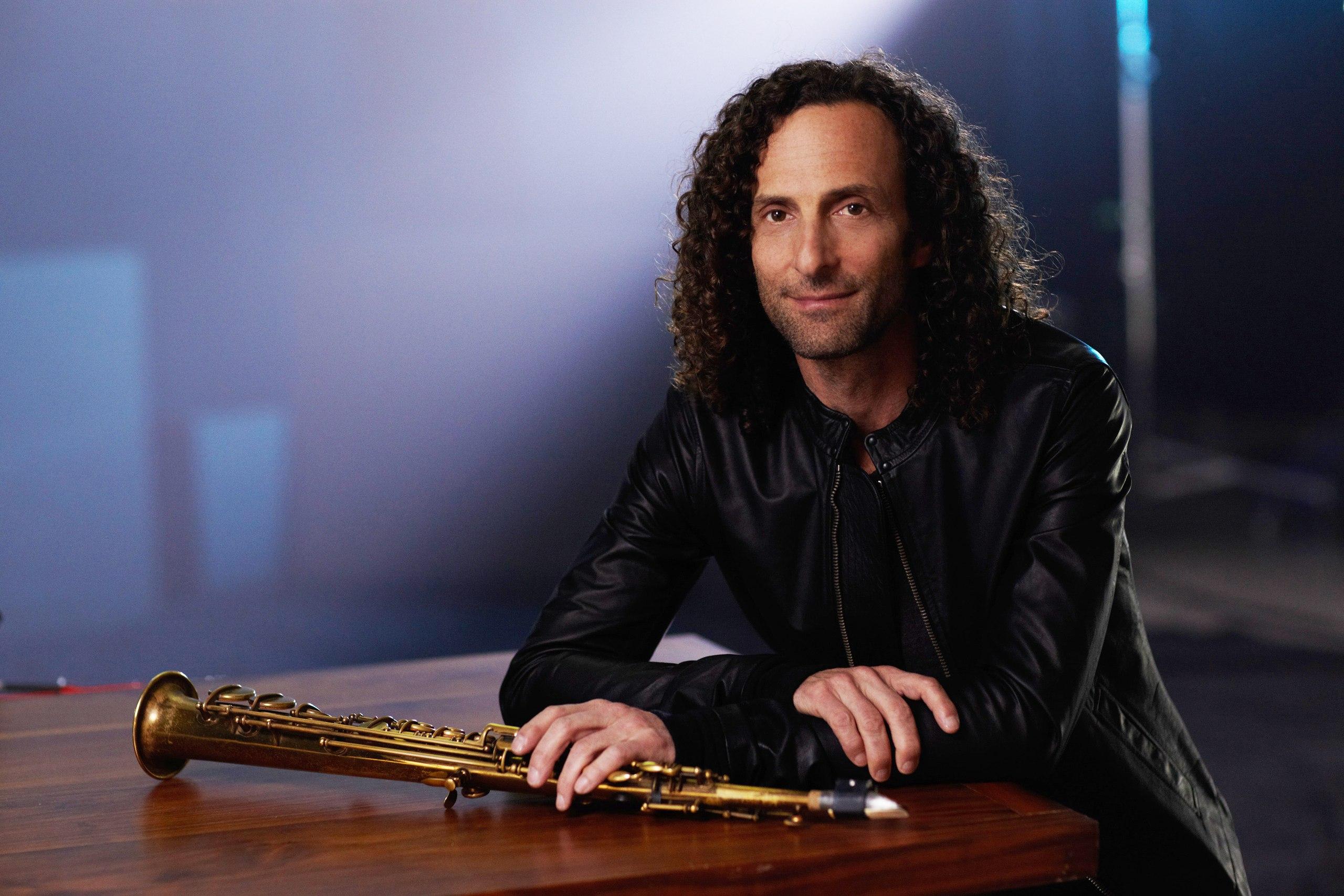 Пилот, гольфист, саксофонист - 5 фактов о Kenny G