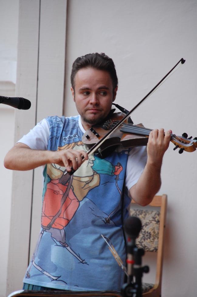 Феликс Лахути (скрипка)
