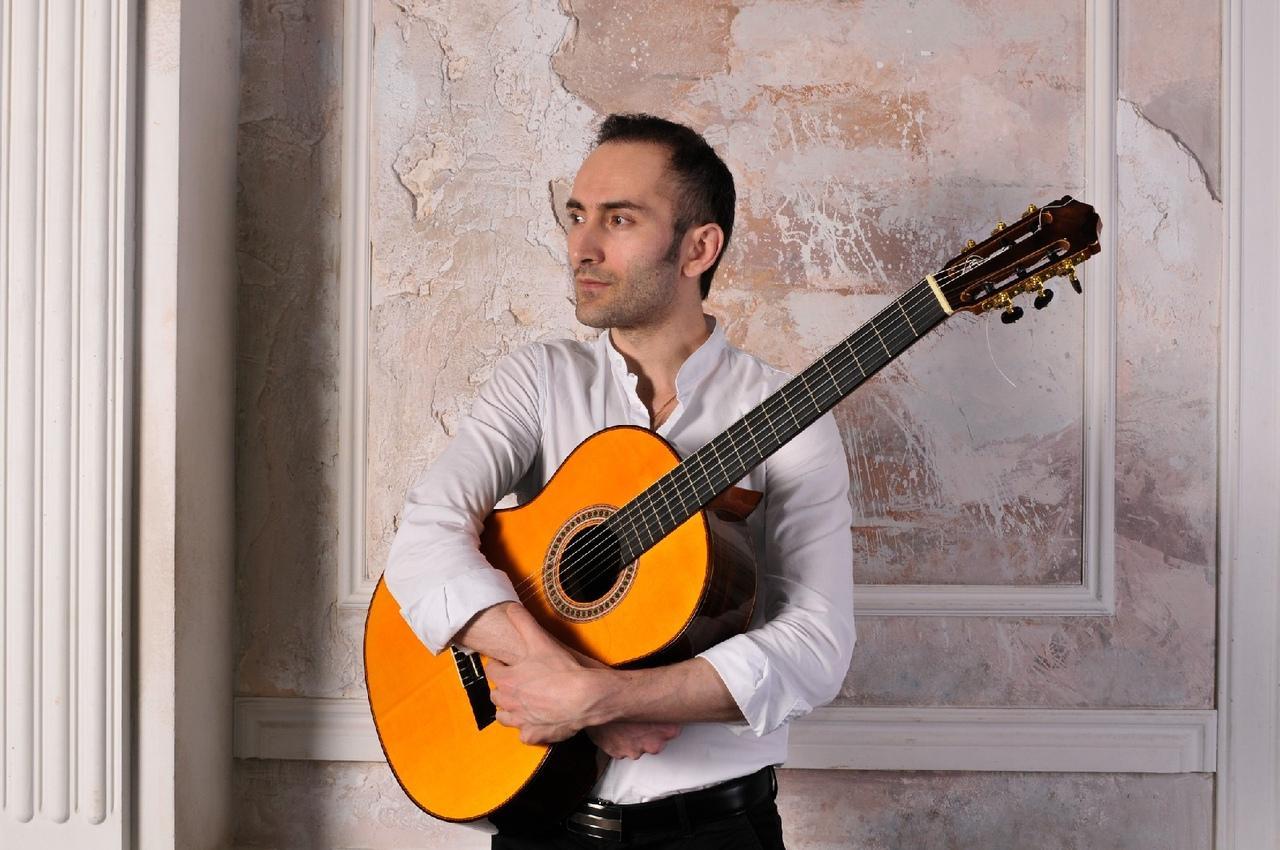 Иван Доржиев (гитара, г. Москва) 