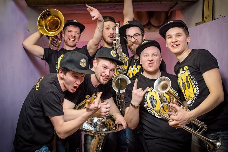 Популярные хиты на духовых инструментах: Brevis Brass Band (Москва)